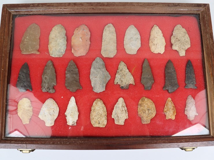 #62-•-#4168-•-(23)-framed-native-american-artifacts-image-1