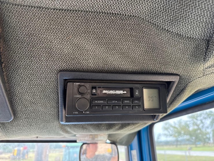 ford-8530-image-31