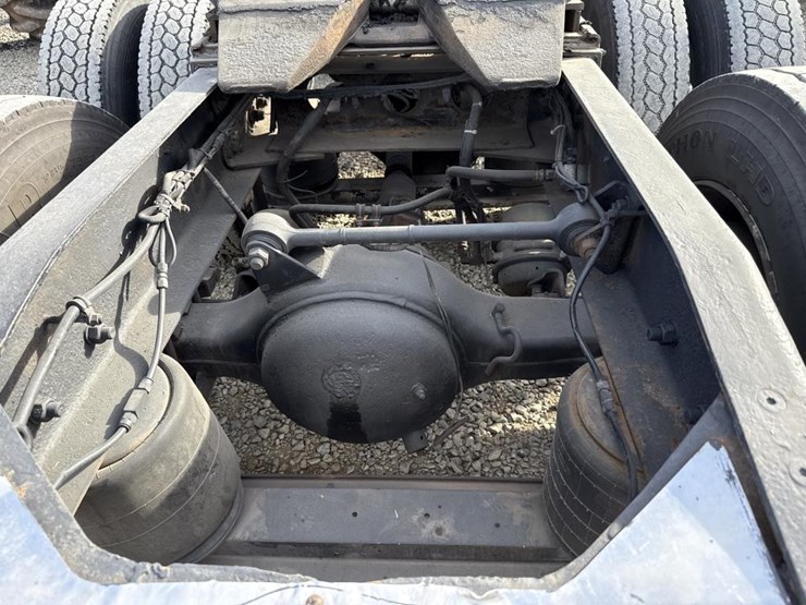 western-star-4964ex-image-55