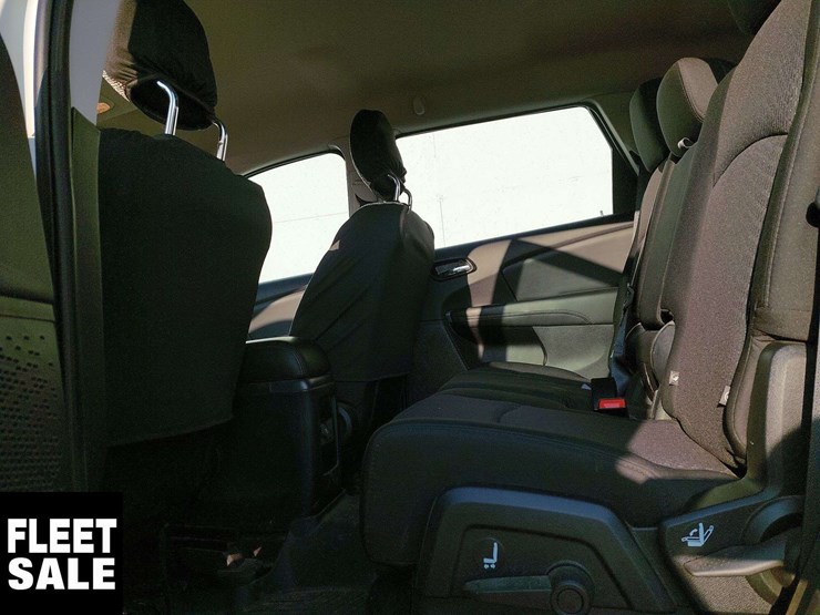 2016-dodge-journey-image-11