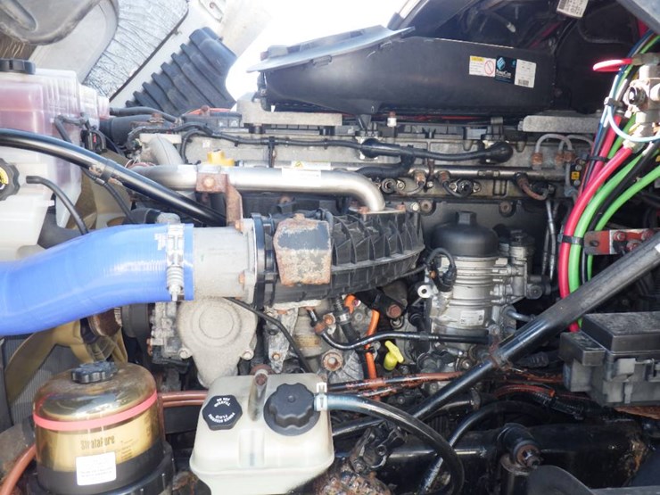 2018-freightliner-cascadia-125-image-11