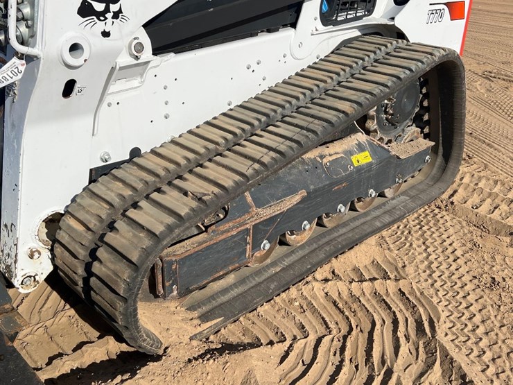 2023-bobcat-t770-image-9
