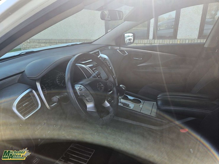 2016-nissan-murano-image-28