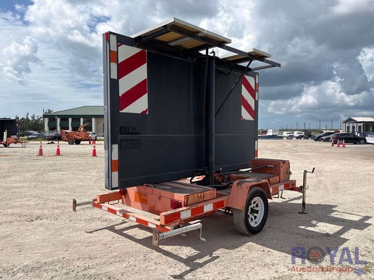 2007-american-signal-solar-towable-message-board-image-3