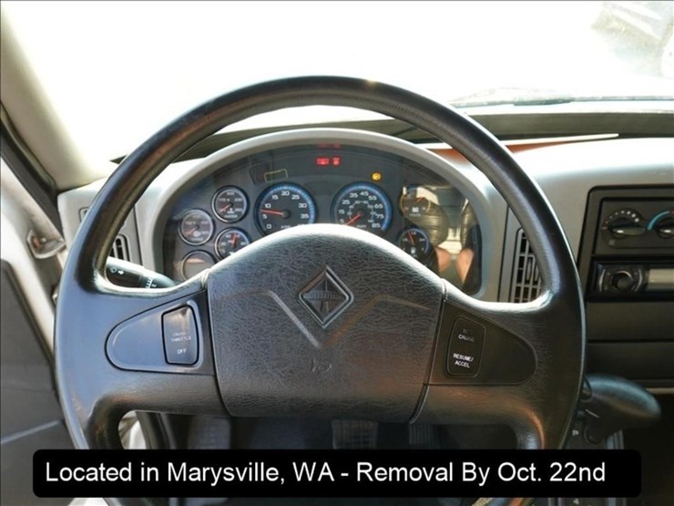 2011-international-durastar-4300-image-10