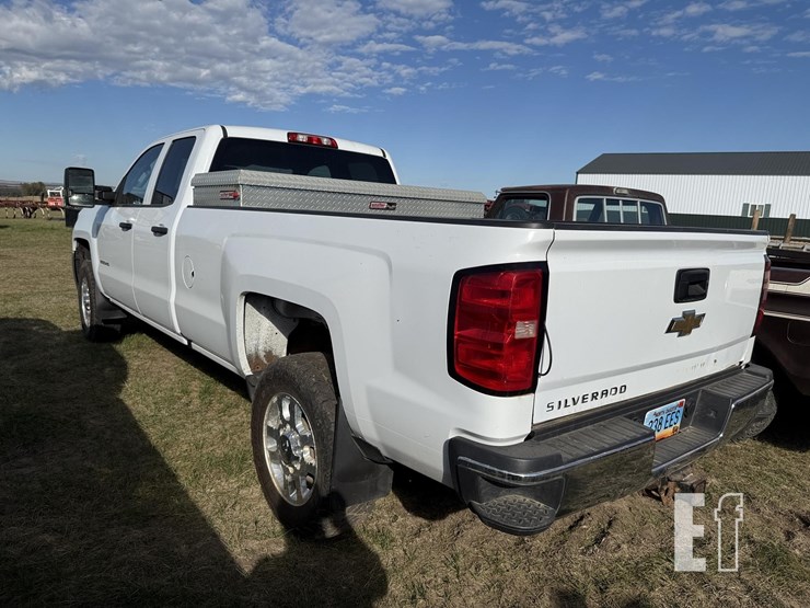 2017-chevrolet-silverado-2500hd-image-25