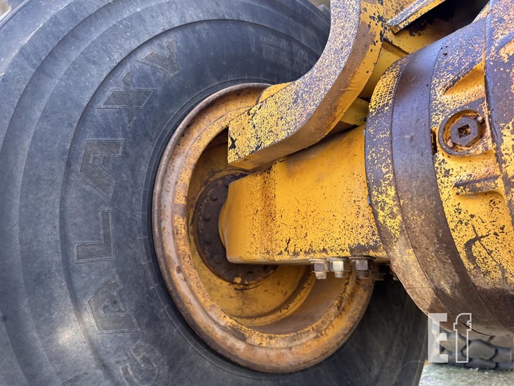 2003-deere-824j-image-72
