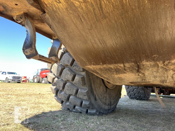 2003-deere-824j-image-29