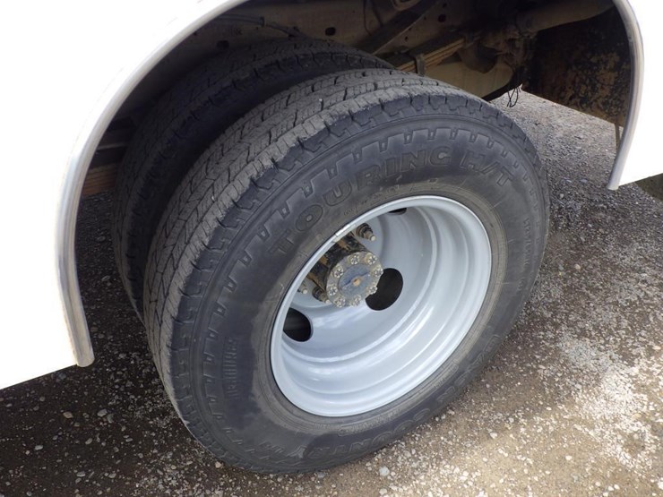 2002-ford-f350-image-14