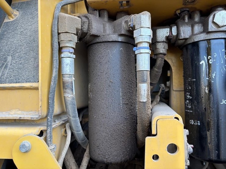 2011-deere-872gp-image-82
