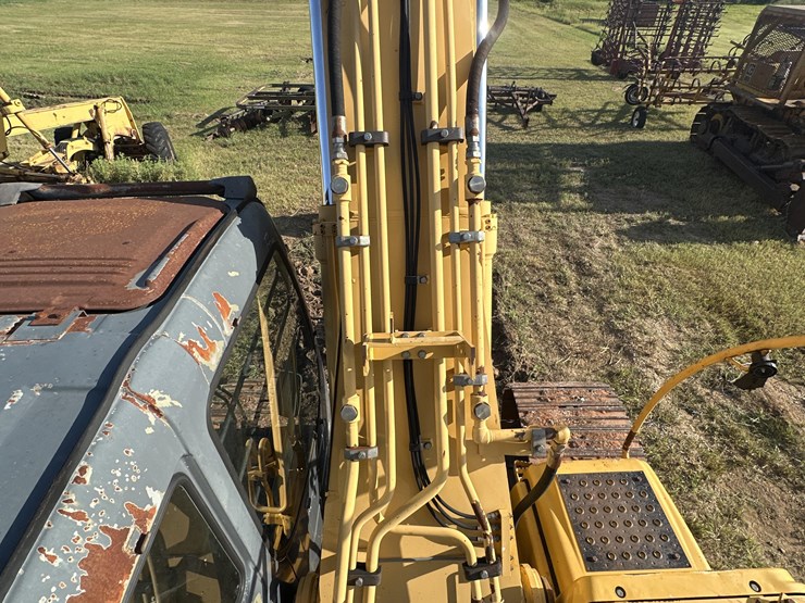 2002-deere-200c-lc-image-10