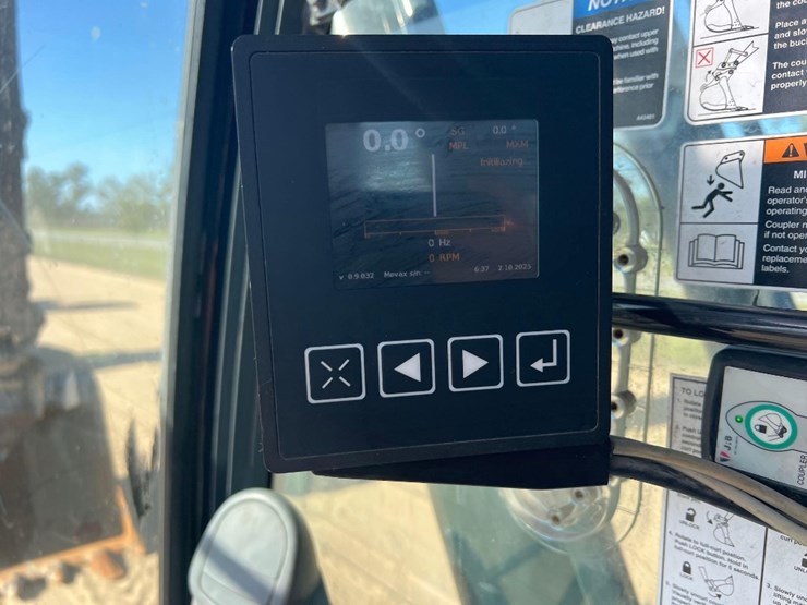 2019-deere-350g-lc-image-41