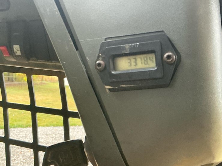 2010-caterpillar-257b-image-50