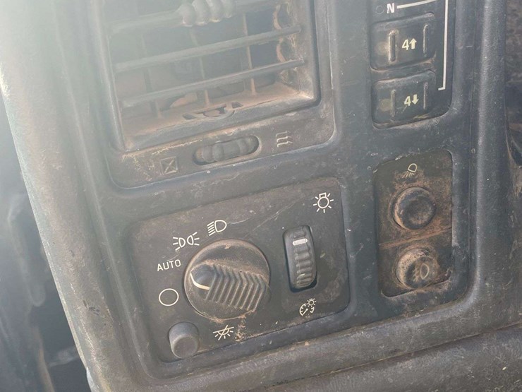2006-chevrolet-2500-image-27