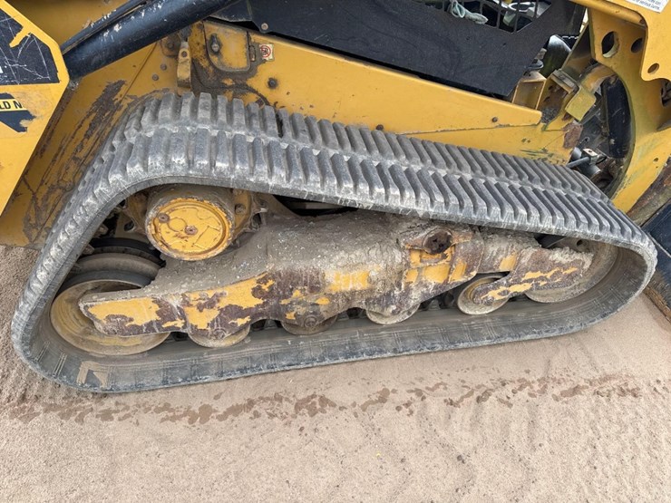 2016-caterpillar-259d-image-14