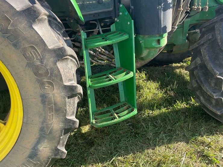 2022-john-deere-6135e-image-8
