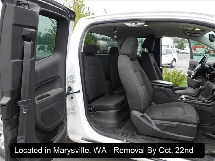 2016-gmc-canyon-image-24