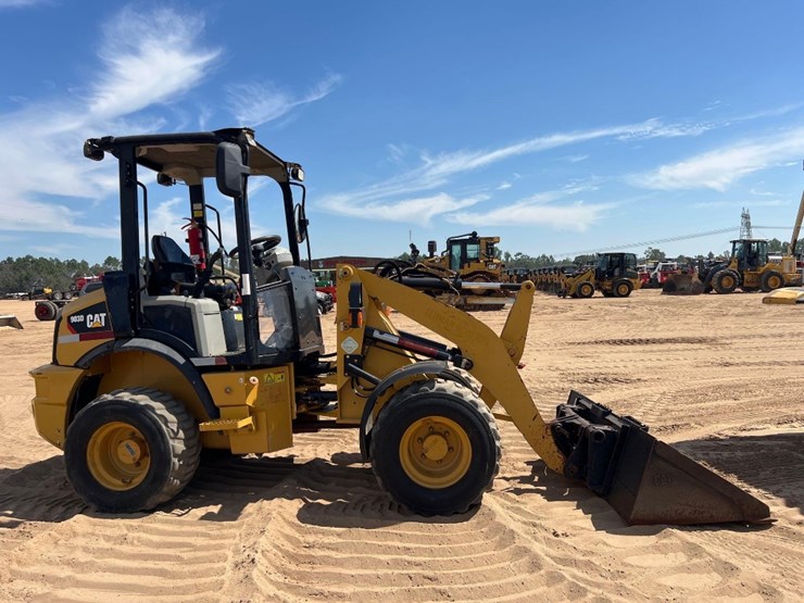 2018-caterpillar-903d-image-5