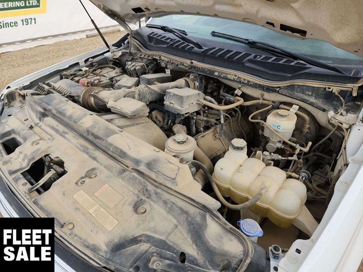 2021-ford-f350-image-32