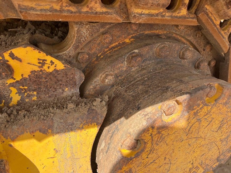 2005-komatsu-d39px-21-image-16