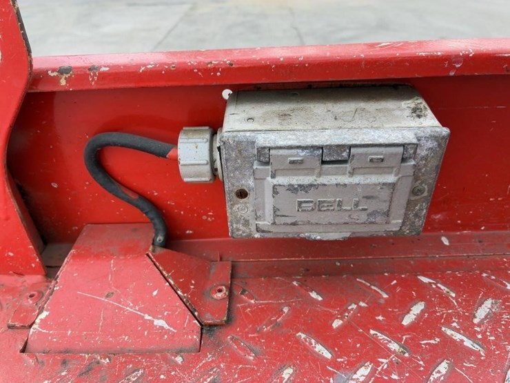 skyjack-sj-3226-scissor-lift-image-11