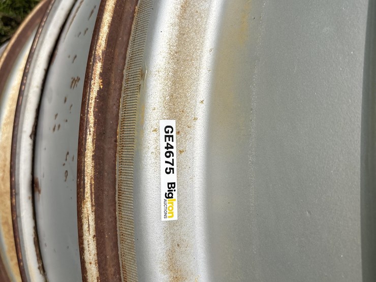 unverferth-46"-band-dual-rims-image-9