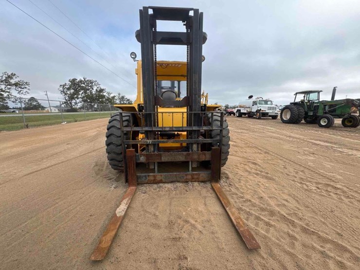 sellick-s60j4i-2-rough-terrain-forklift-image-3