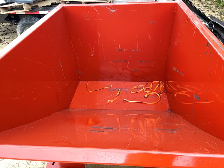 #2000-•-new-kc-self-dumping-hopper-with-fork-pockets-image-9
