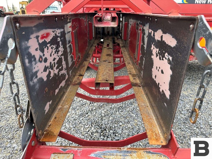 2008-new-holland-580-image-32