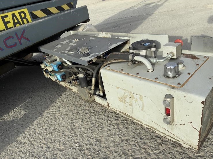 skyjack-sj-4626-scissor-lift-image-5