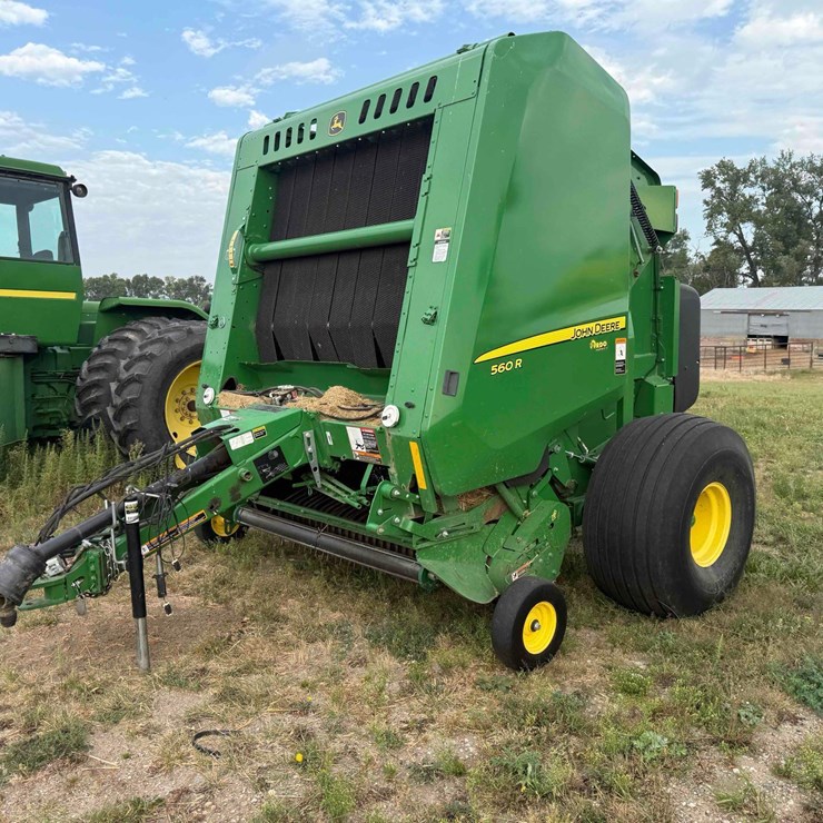 JOHN DEERE 560R