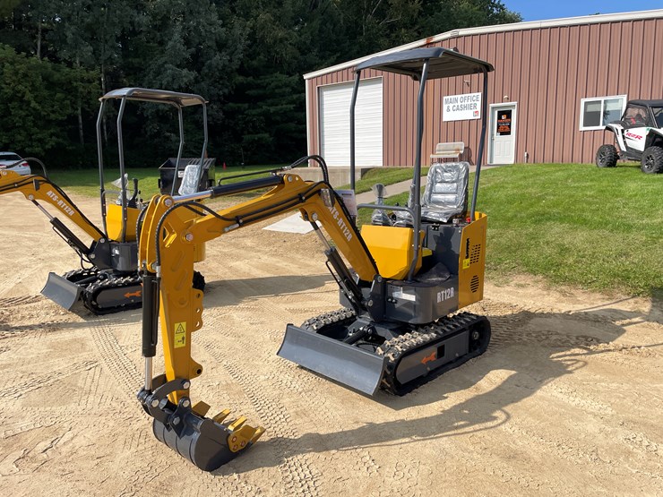 #202-•-new-rt12r-mini-excavator-image-1