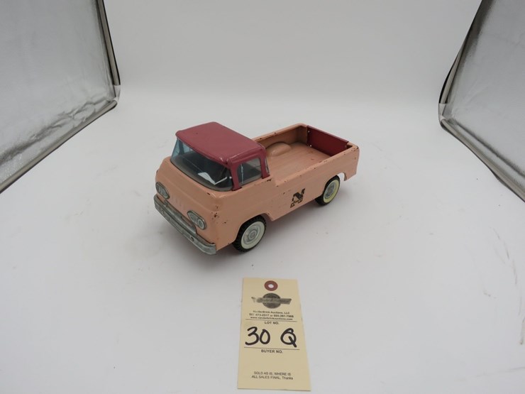 nylint-pink-ford-econoline-pickup-truck-image-5