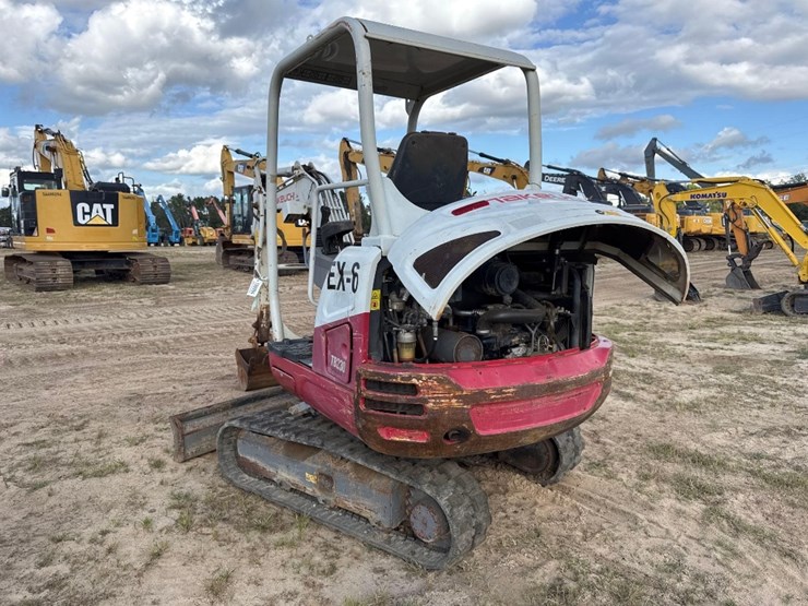 takeuchi-tb230-image-4