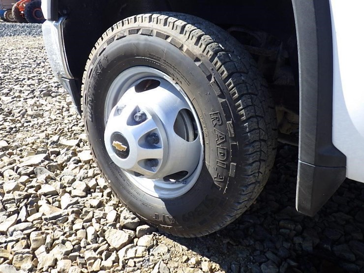 chevrolet-3500hd-image-15