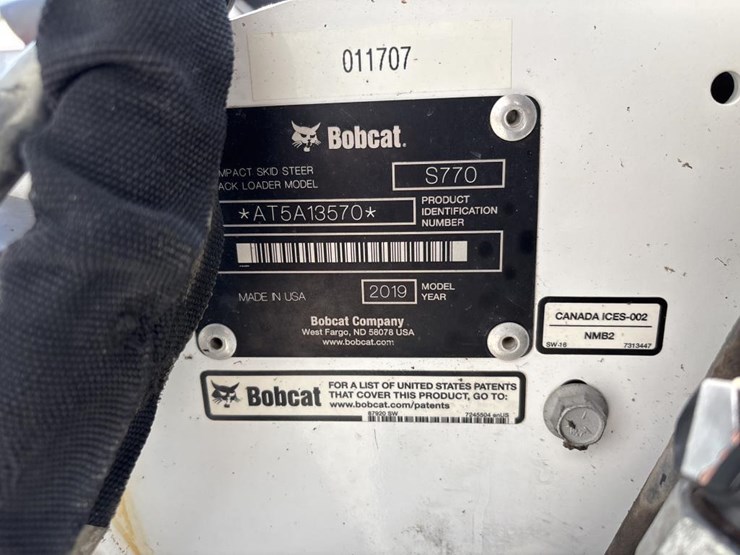 2019-bobcat-s770-image-52
