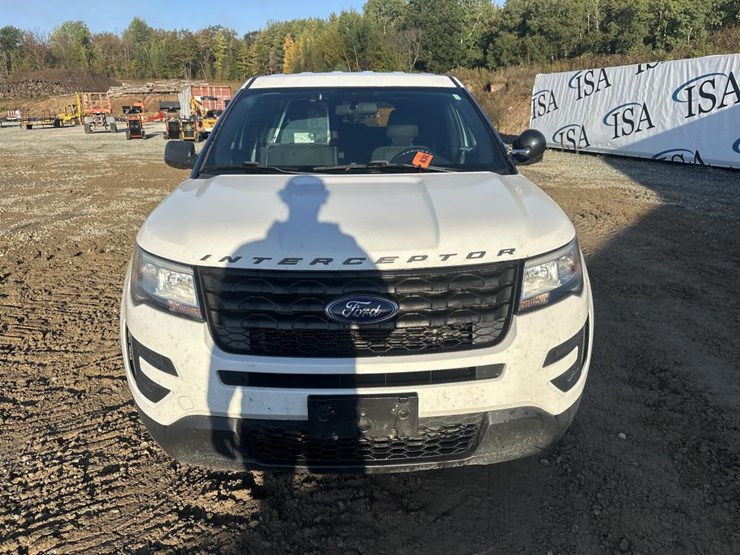 2018-ford-explorer-image-8