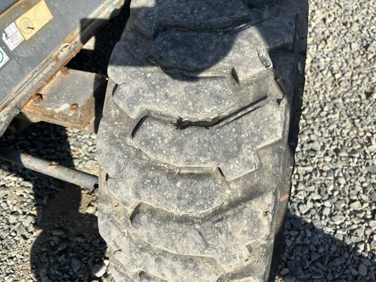 2011-skyjack-sj8841rt-image-59