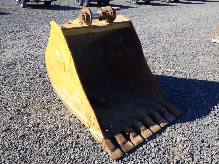cat-excavator-bucket-42"/attachment-image-2