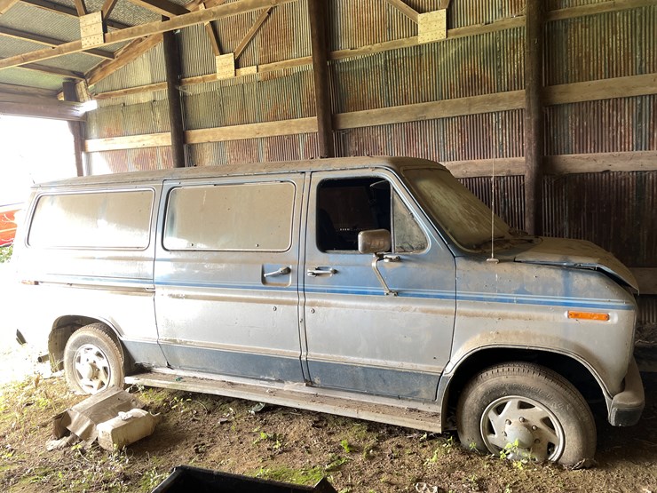 #4481-•-1991-ford-econoline-van-(title-in-delay)-image-3