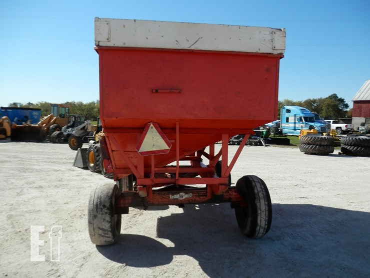 gravity-wagon-200bu-image-4