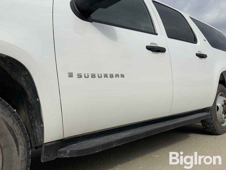 2008-chevrolet-suburban-2500-ls-image-18
