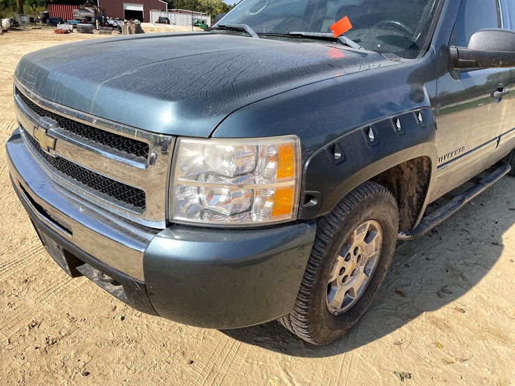 2010-chevrolet-silverado-1500-image-11