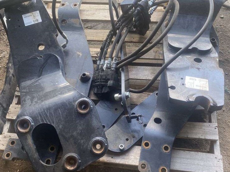 case-ih-l755-image-17