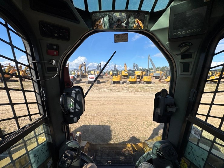2019-caterpillar-299d2-image-21