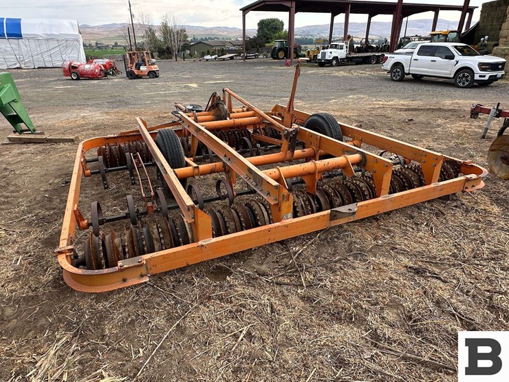 bearcat-seedbed-maker-image-2