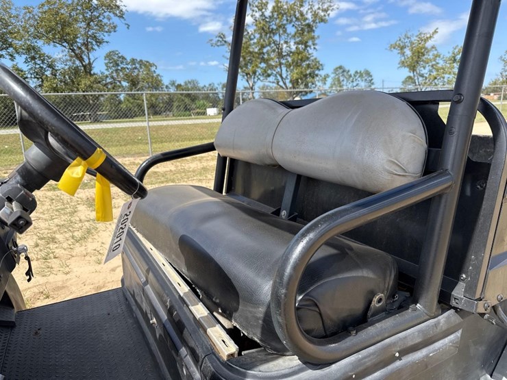 club-car-intell-trak-4x4-utv-image-17