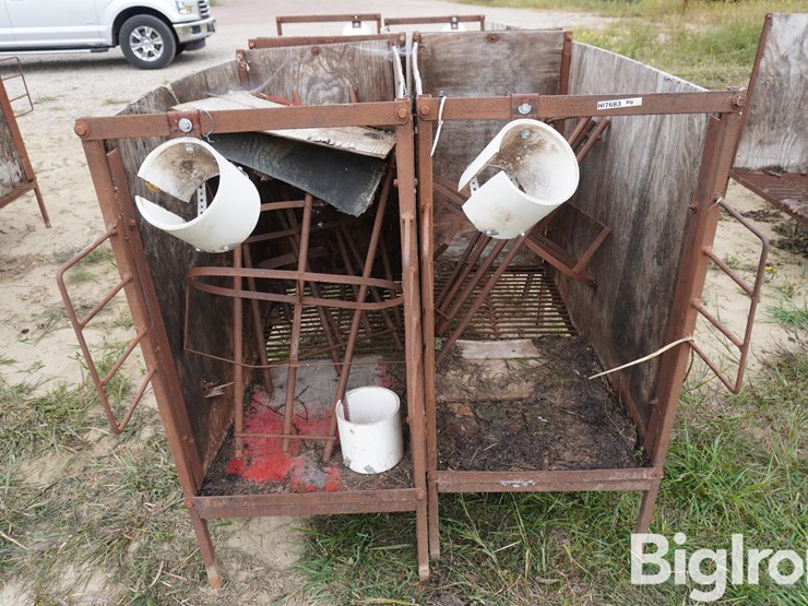 raised-calf-crates-image-2