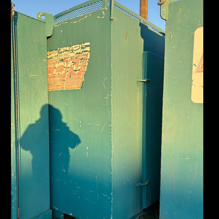 #123 • 8FT X 8FT ALUMINUM OFFSHORE TOOLHOUSE