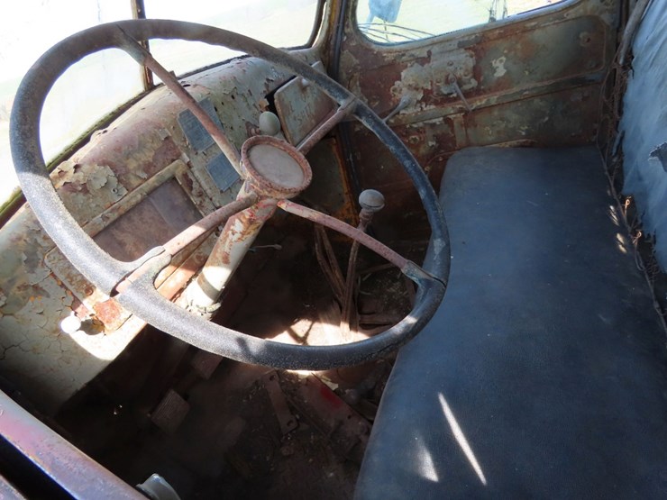 1942-dodge-power-wagon-image-8